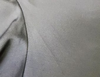 ウール素材のシワにはクリーニング