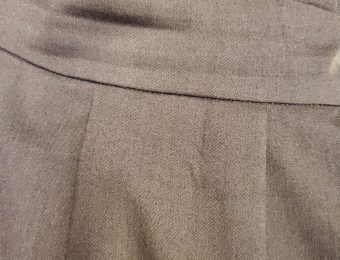 スカートのシワにはクリーニング